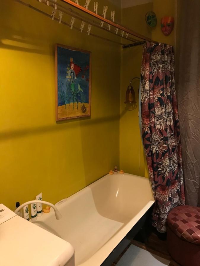 Cozy Condo For Up To 3 Travellers, With Kitchen And Bath Riga Buitenkant foto
